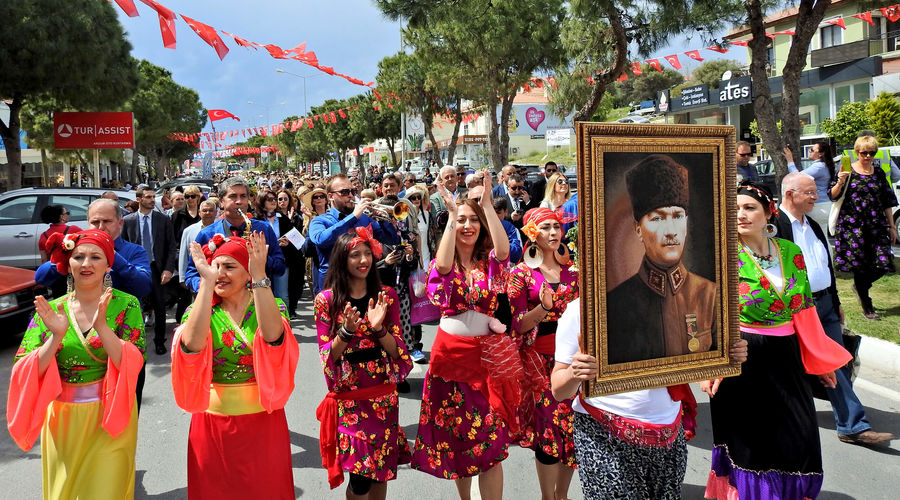 İstanbul Hareketli Alaçatı Ot Festivali Turu